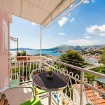 Appartamento Stil - With Balcony And Sea View 201 Traù