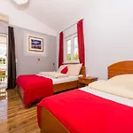 Stil - With Balcony And Sea View 201 Traù