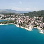 Stil - With Balcony And Sea View 201 * Traù