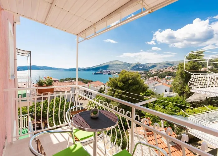 Stil - With Balcony And Sea View 201 * Trogir