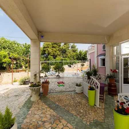 Apartment Stil - With Balcony And Sea View 201 Trogir